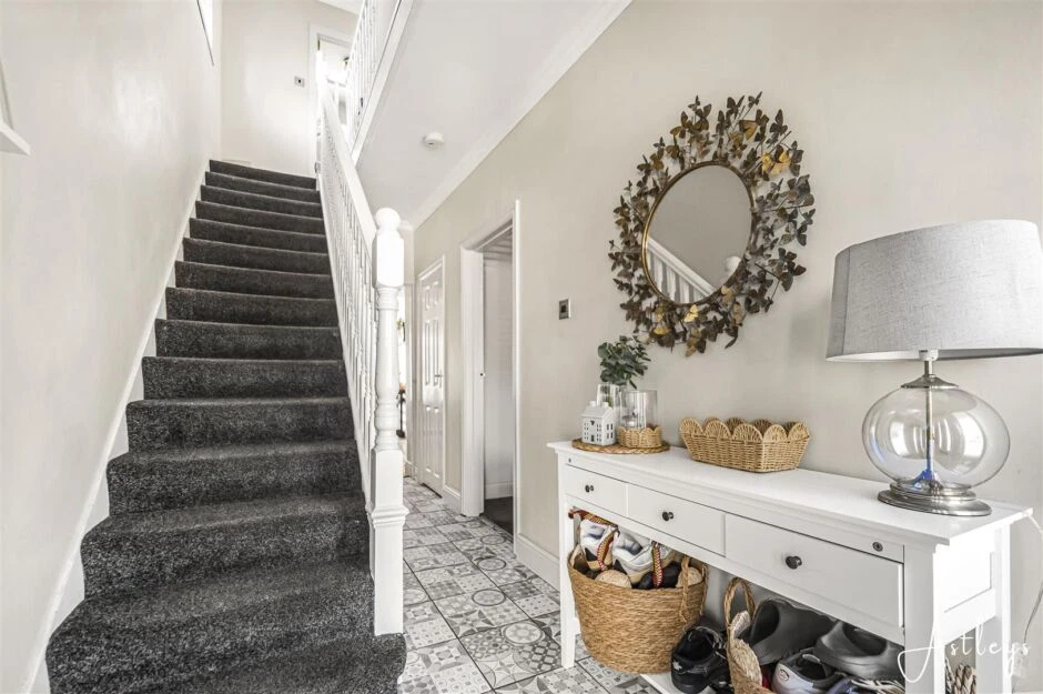 Dynevor Avenue, Neath - image 2