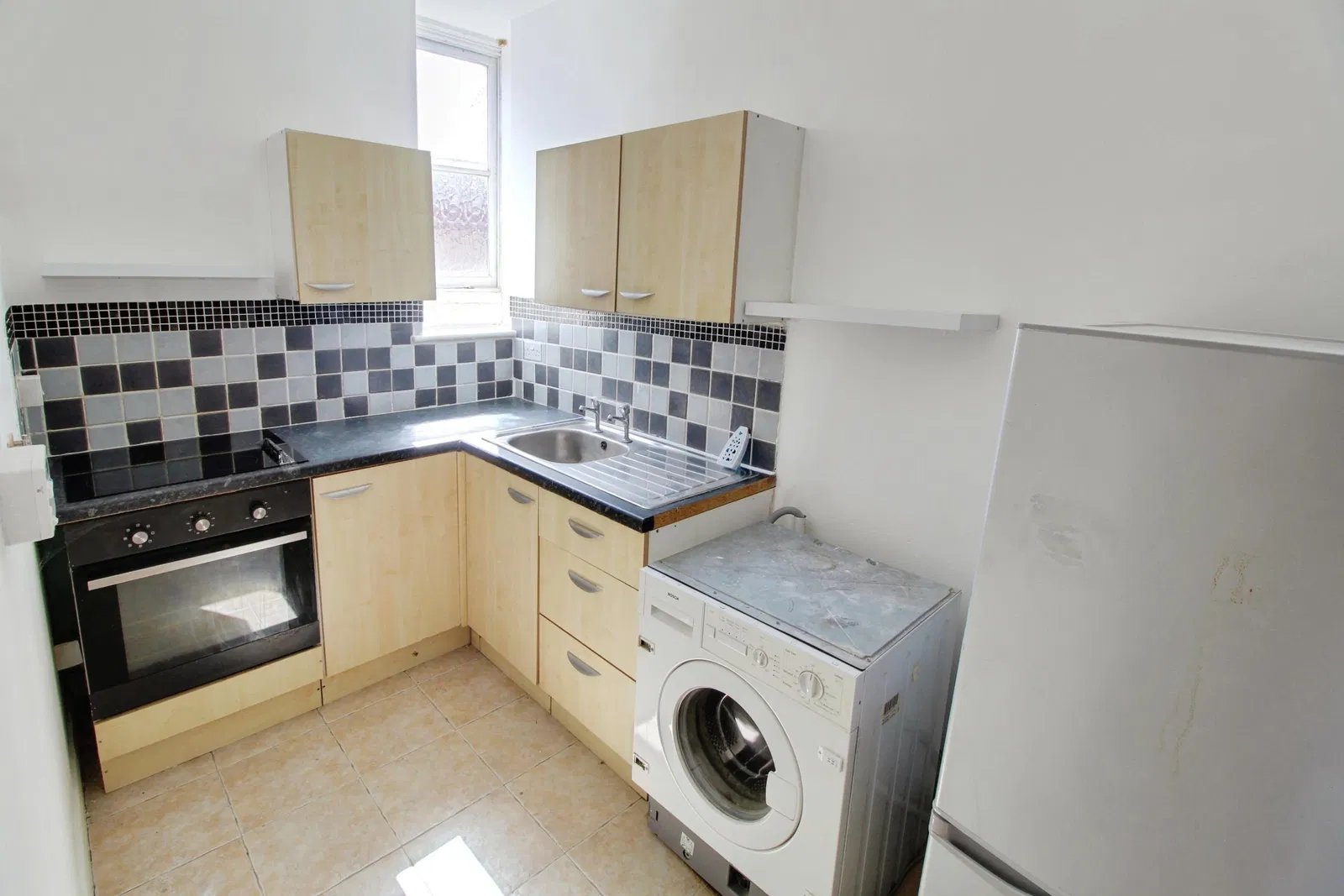 5, Phorpres House, Cambridgeshire, PE2 9DS - image 4
