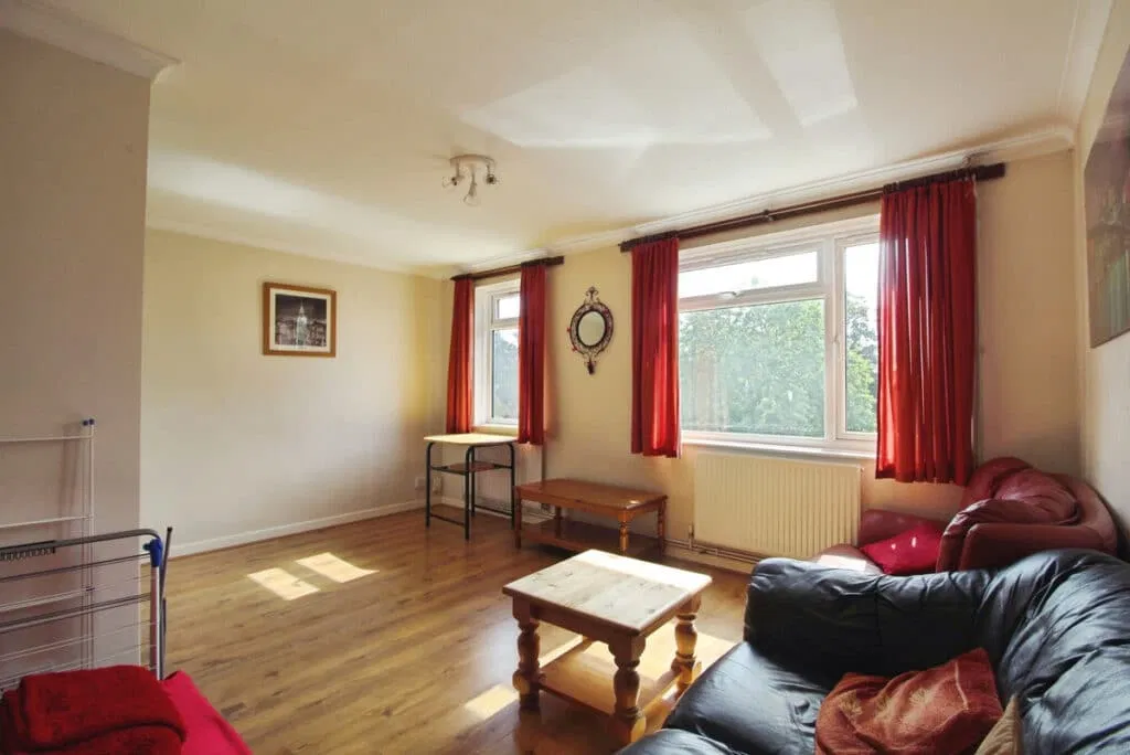 St. Andrews Avenue, Colchester, CO4 3BE - image 3