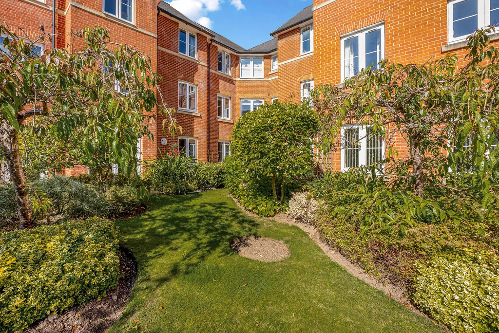 29 Foxhall Court, School Lane, Banbury, OX16 2AU - image 9