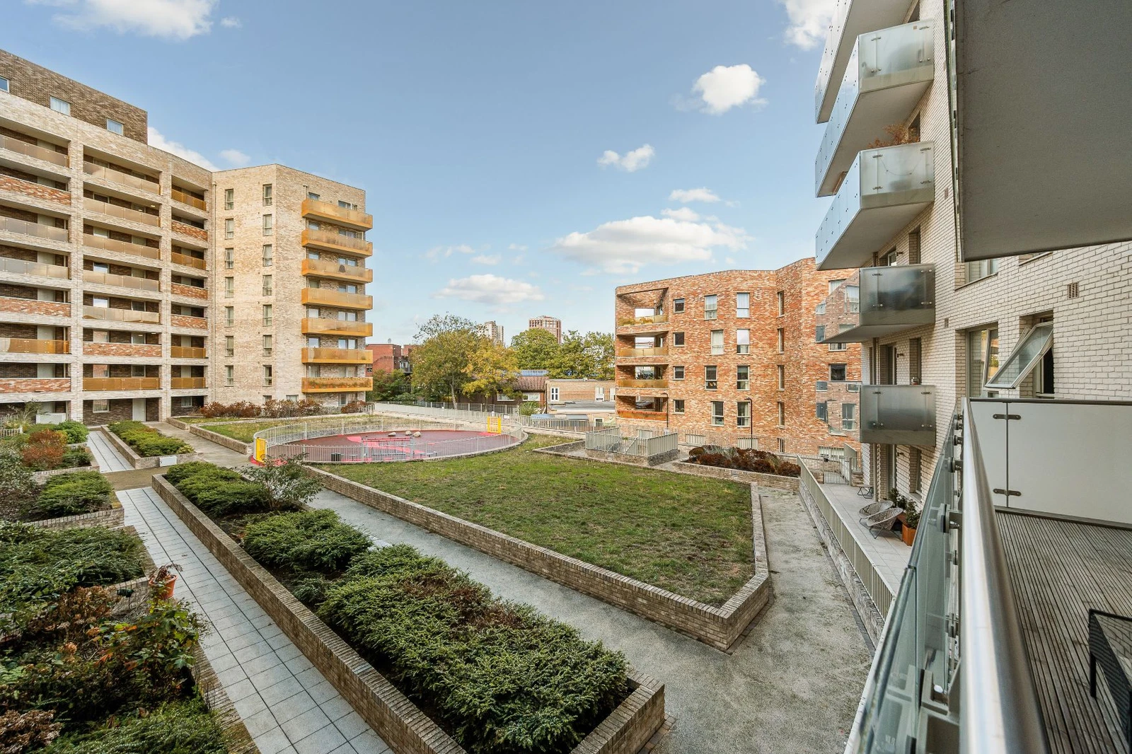 Wiltshire House, Acton - image 11