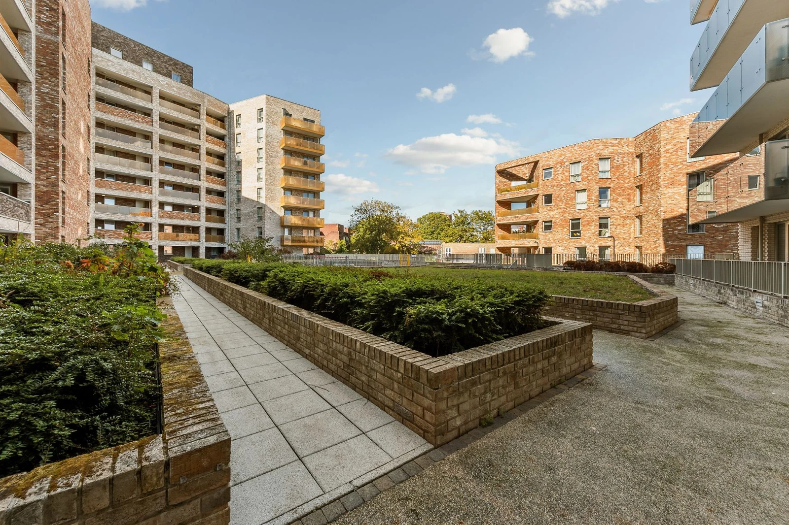 Wiltshire House, Acton - image 12