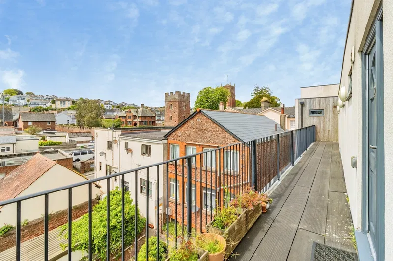Bishops Place, Paignton, Devon, TQ3 3EB - image 2