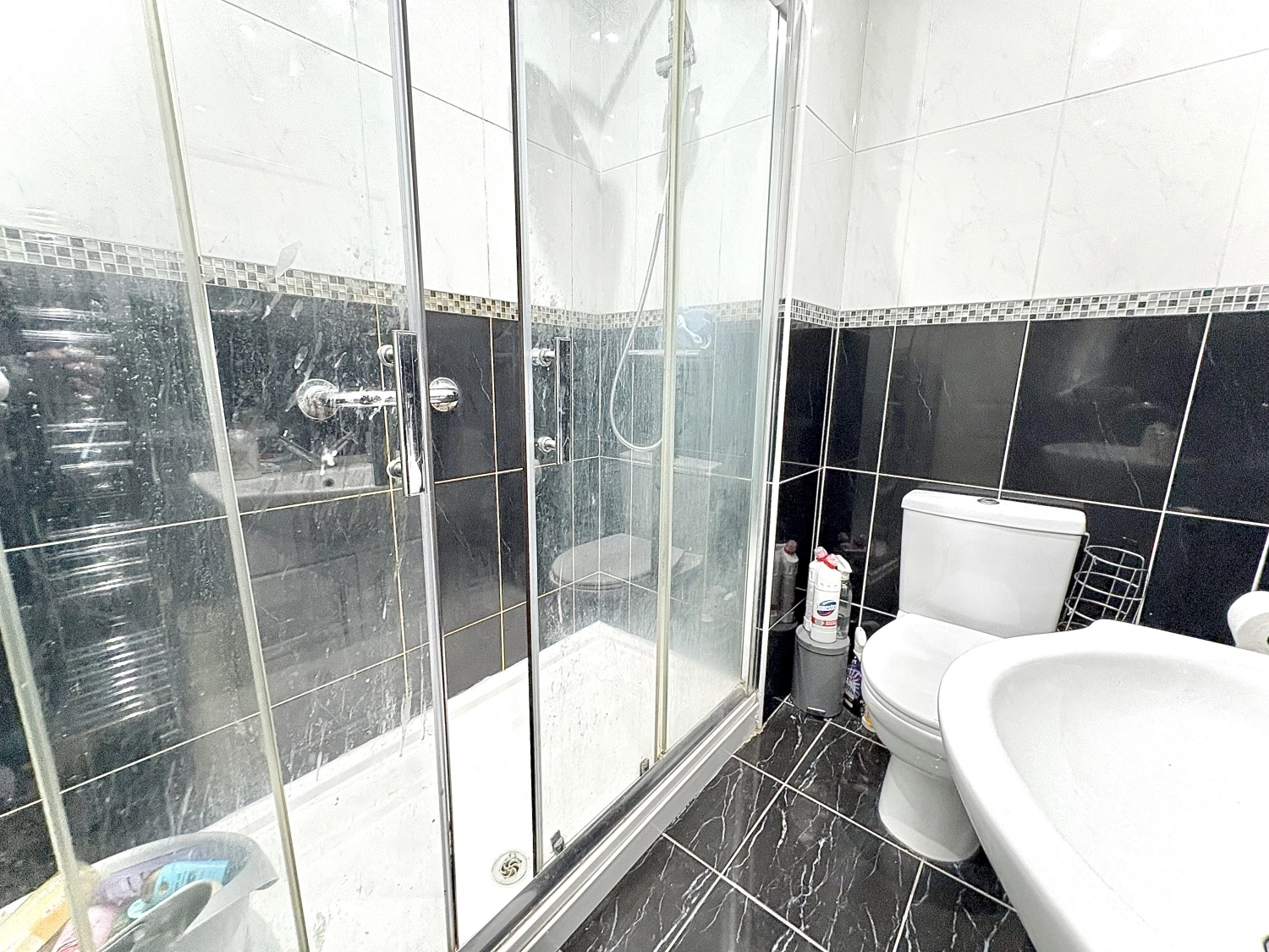 Kings Road, Sedgley, DY3 - image 16