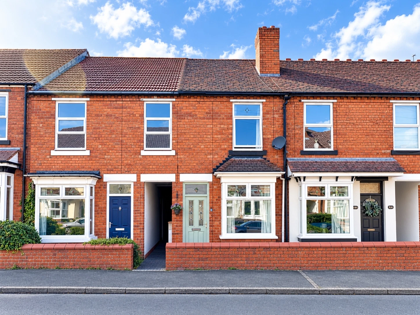 Kings Road, Sedgley, DY3 - image 1