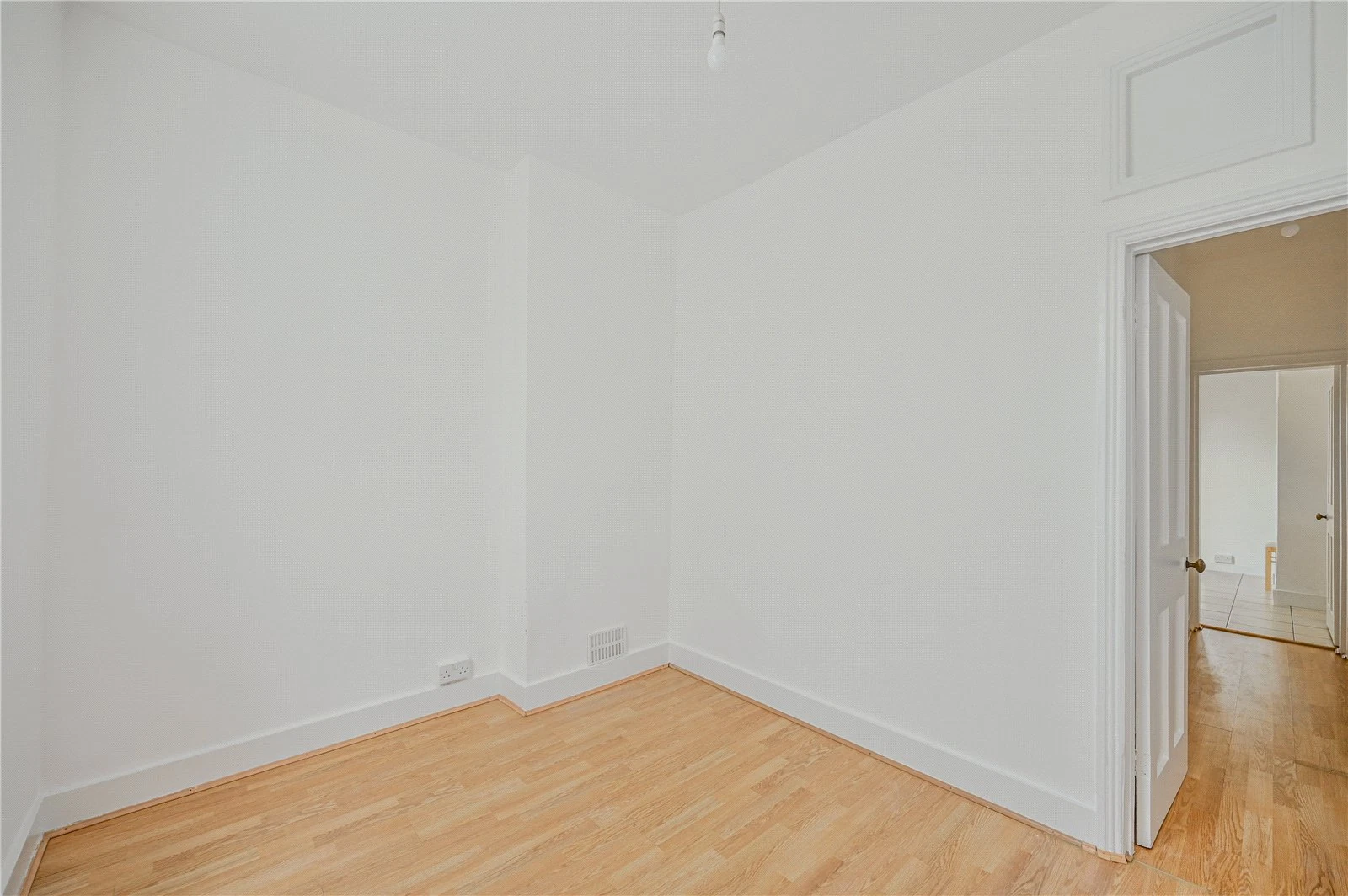 Sirdar Road, London, N22 6QS - image 8