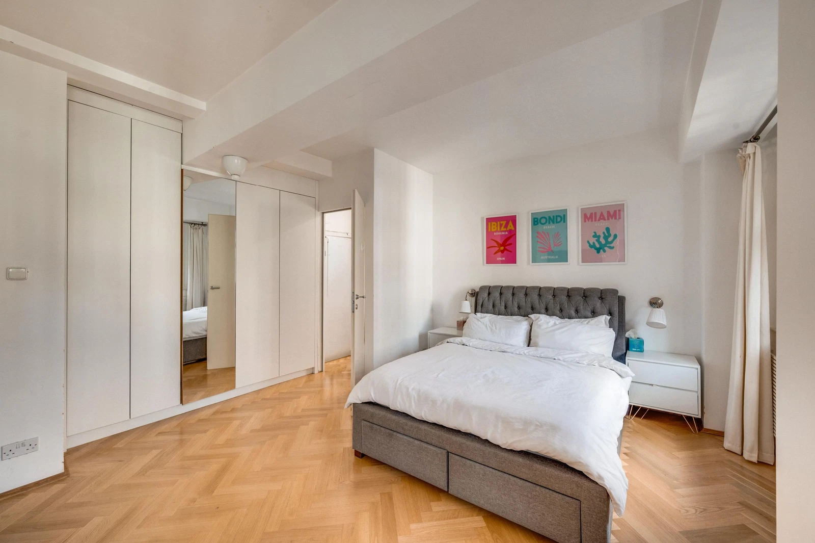 Knightsbridge Court, SW1X - image 9