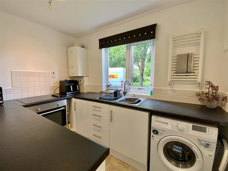 Essenden Court, Stony Stratford, Milton Keynes - image 3