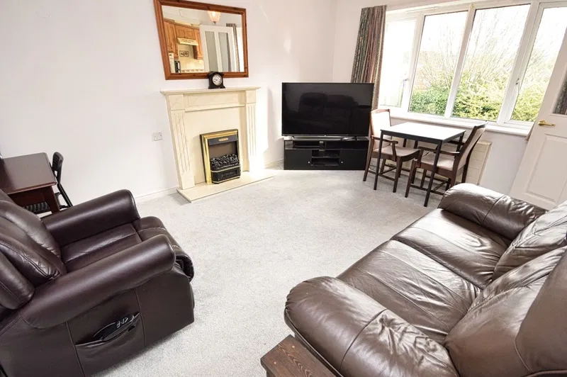 Kingsford Court, Ulleries Road, Solihull, B92 8DT - image 2