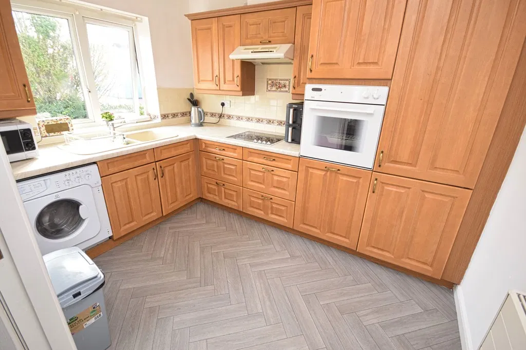 Kingsford Court, Ulleries Road, Solihull, B92 8DT - image 3