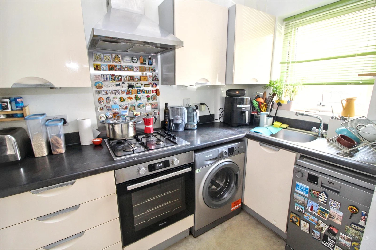 Tay Road, Tilehurst, Reading - image 9