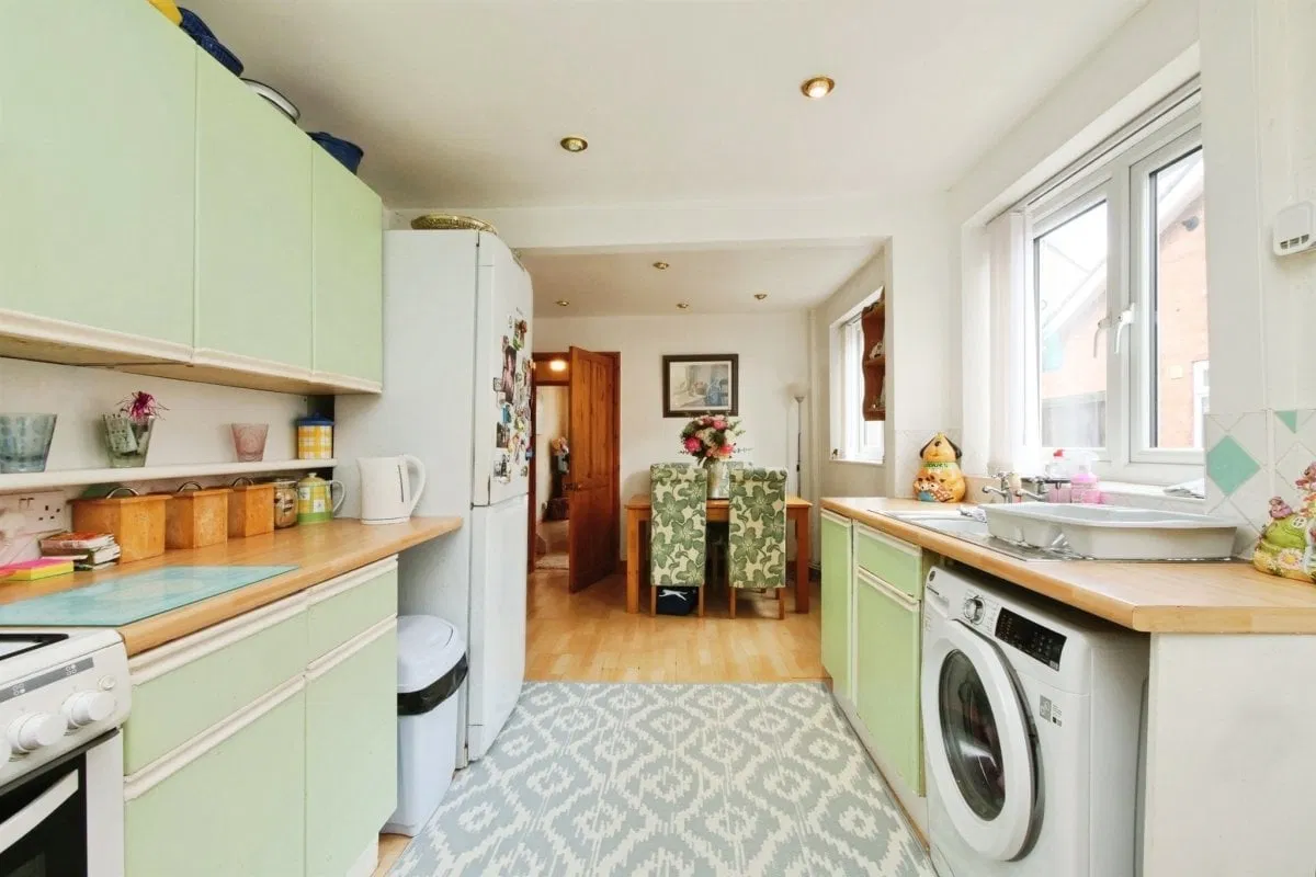 Grampian Close, Huntington, York - image 4
