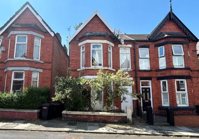 8 Francis Avenue, Prenton, Merseyside, CH43 4XL - image 1