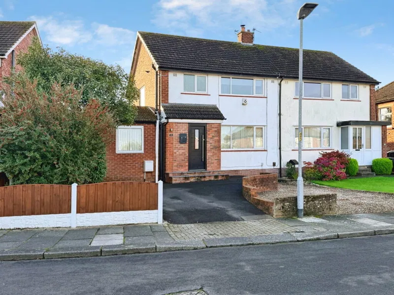 Moor Park Avenue, Belle Vue, Carlisle CA2 7LZ