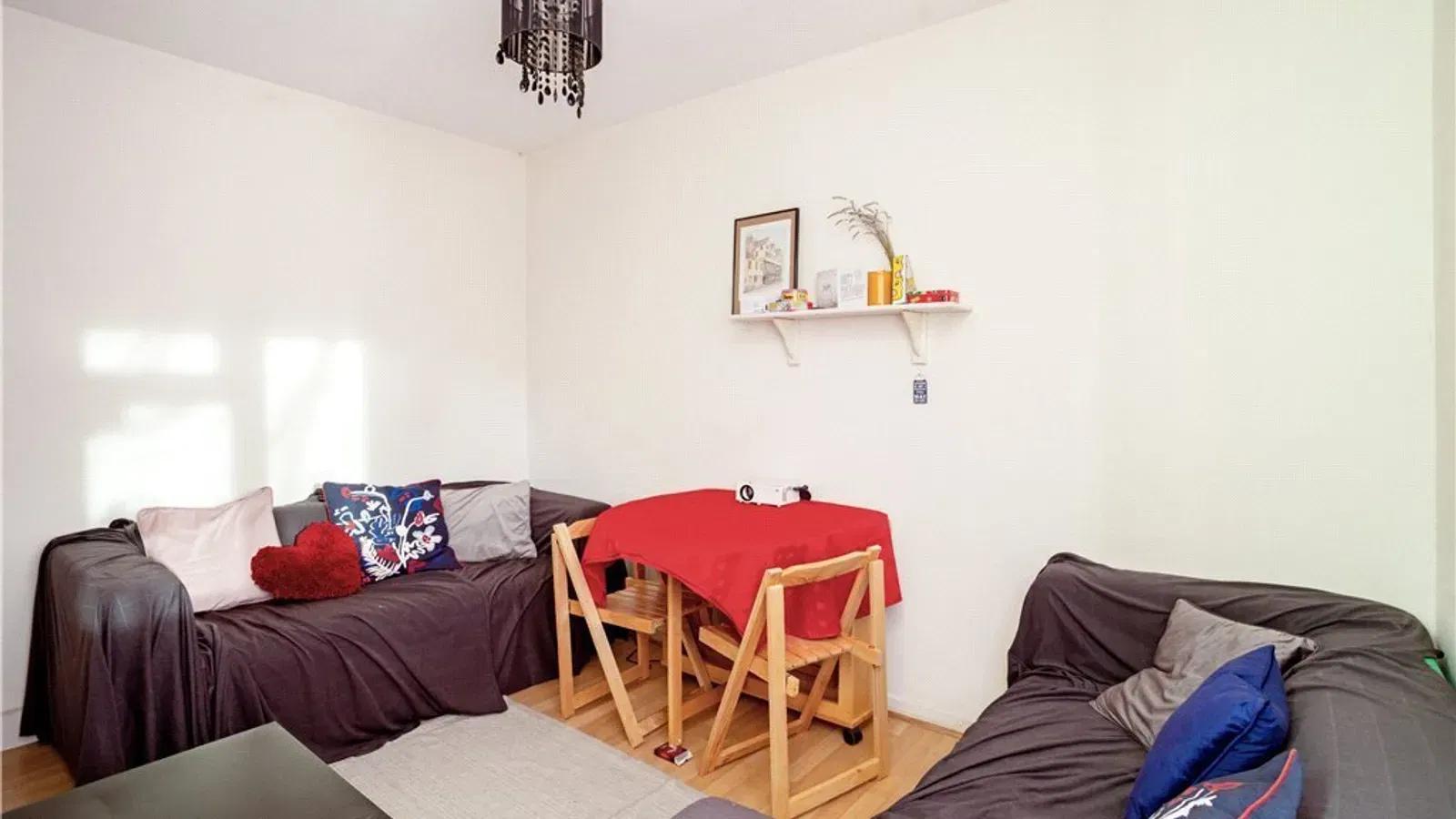 Bedser Court, Clarence Walk, London, SW4 - image 2