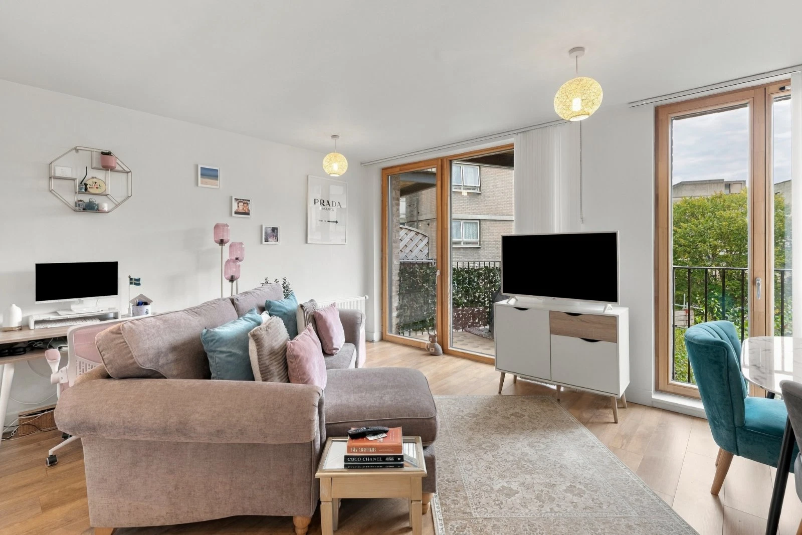 Freston Road, North Kensington, London, W10 - image 1