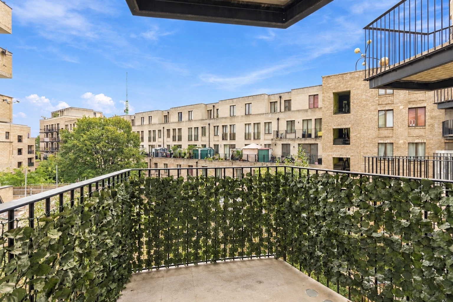 Freston Road, North Kensington, London, W10 - image 4