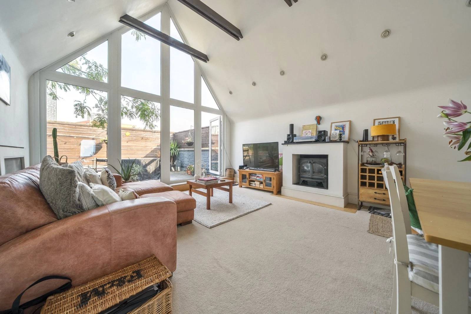Renfrew Road, Kennington, London, SE11 - image 1