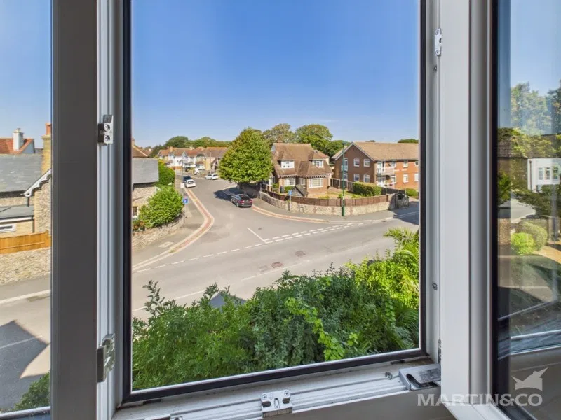 Claremont Court, Campbell Road, Bognor Regis, West Sussex, PO21 1HD - image 2