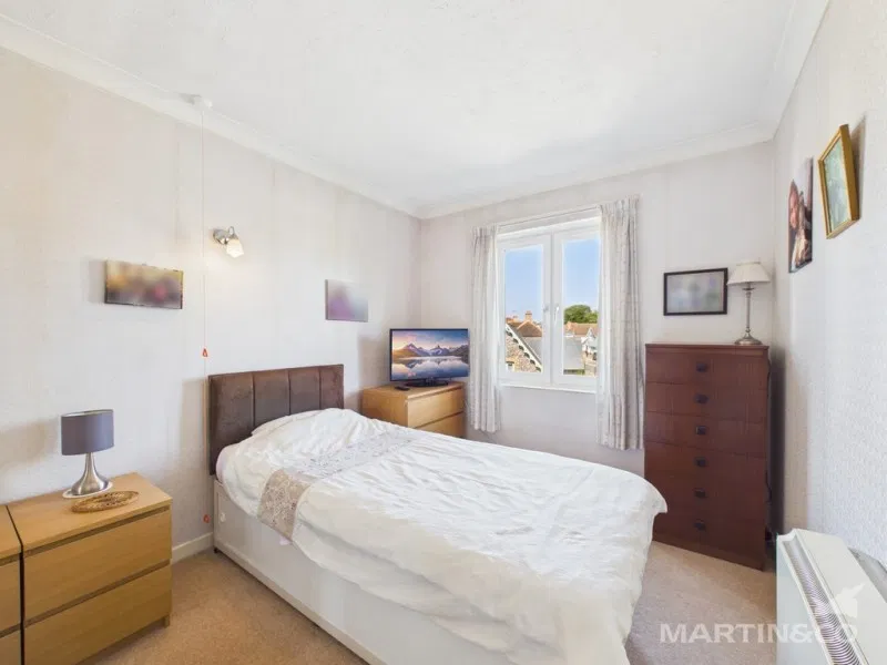 Claremont Court, Campbell Road, Bognor Regis, West Sussex, PO21 1HD - image 3