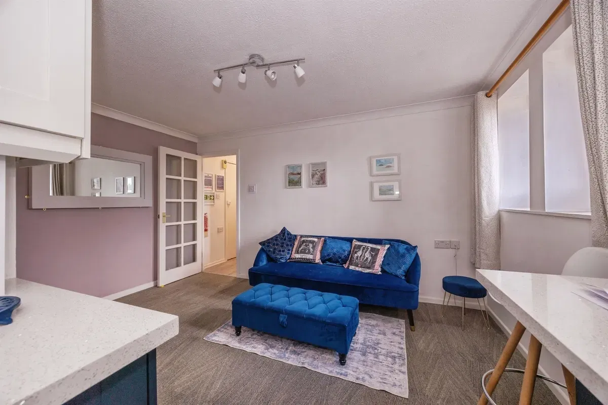 Simpson Road, Portsmouth - image 2
