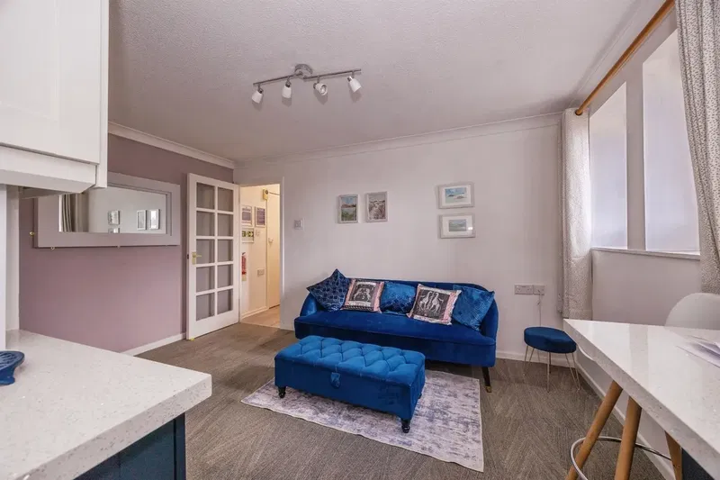 Simpson Road, Portsmouth - image 2