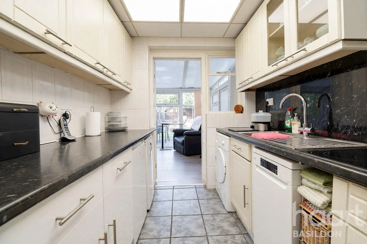 Tattenham Road, Laindon, Basildon, SS15 - image 6
