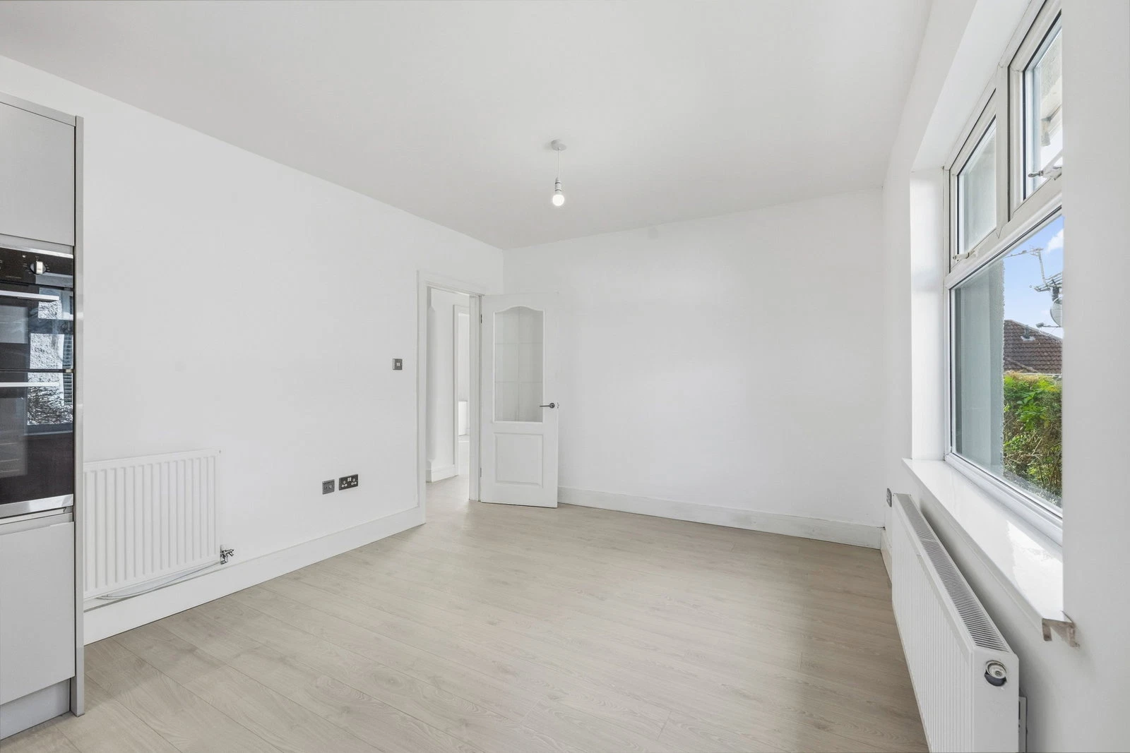 Lon Mefus, Sketty, Swansea, SA2 9EU - image 12