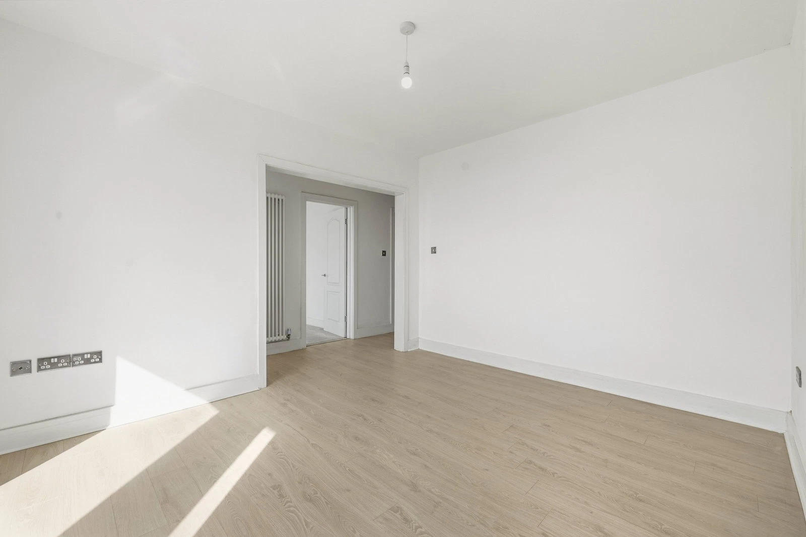 Lon Mefus, Sketty, Swansea, SA2 9EU - image 8