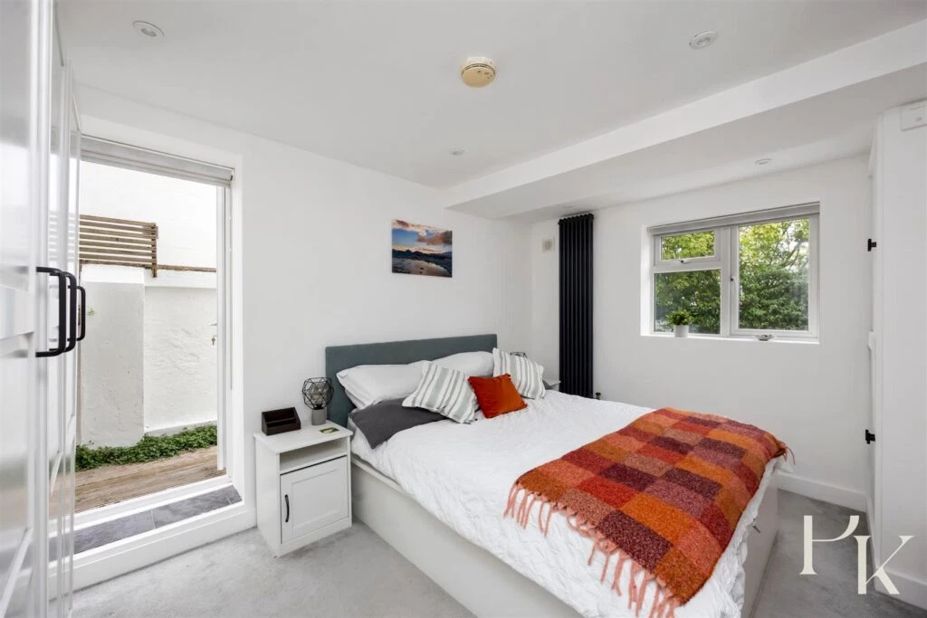 Addison Road, Hove - image 10
