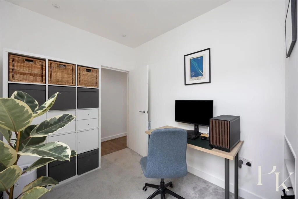 Addison Road, Hove - image 14
