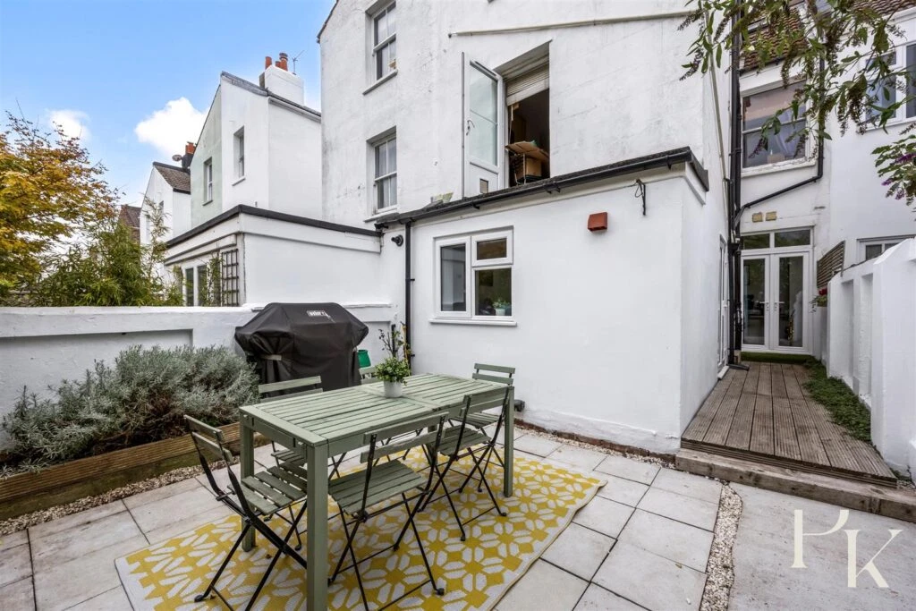 Addison Road, Hove - image 17