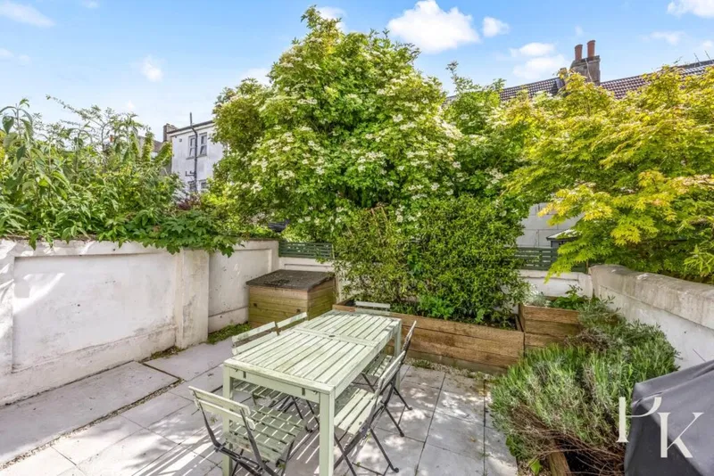 Addison Road, Hove - image 3