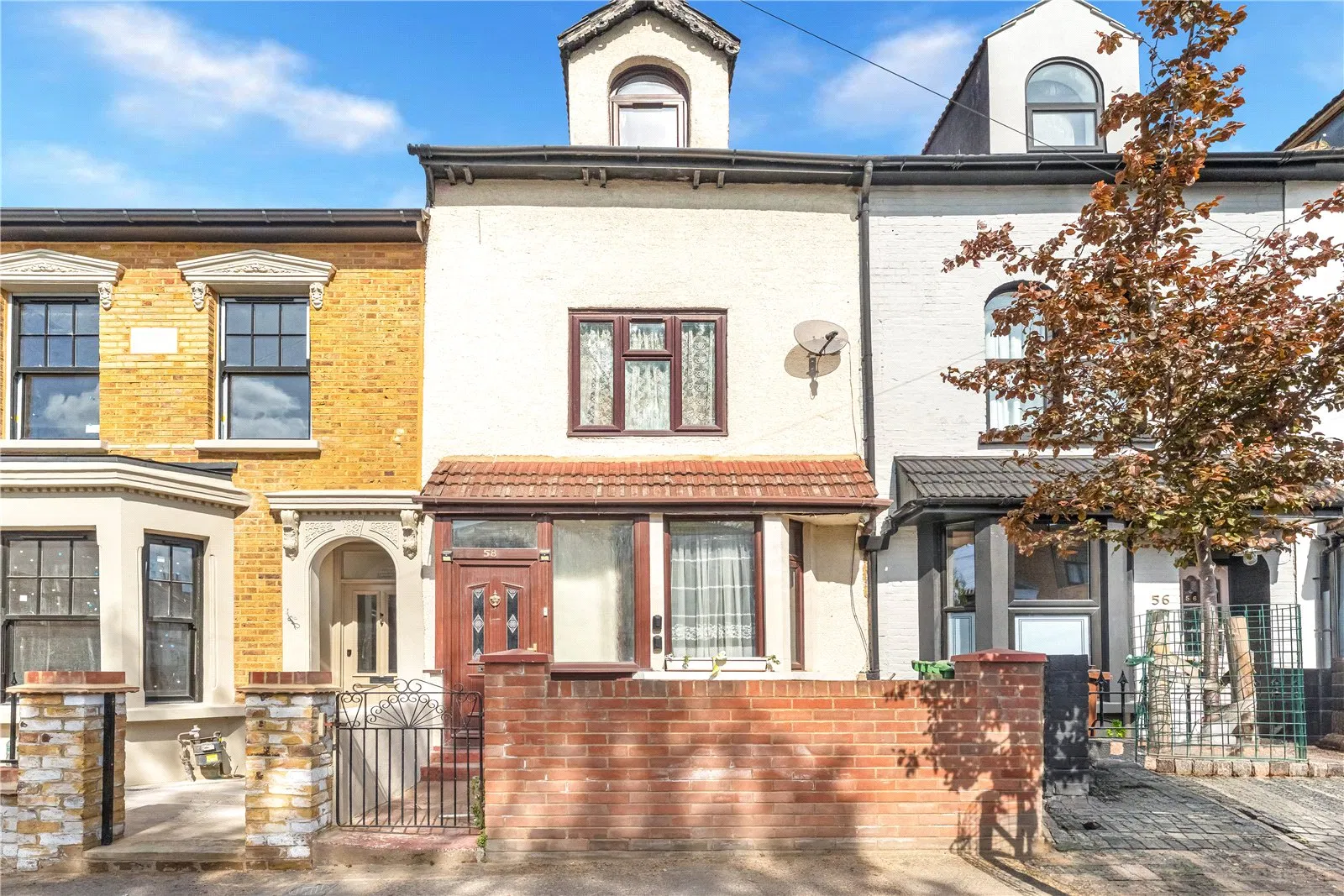Clarendon Road, Walthamstow, London, E17 9AZ - image 1