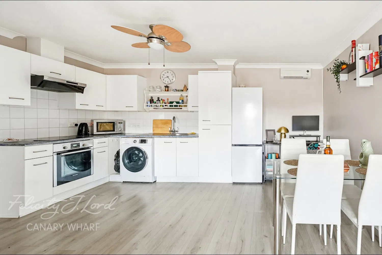 Horseferry Road, LONDON E14 - image 3