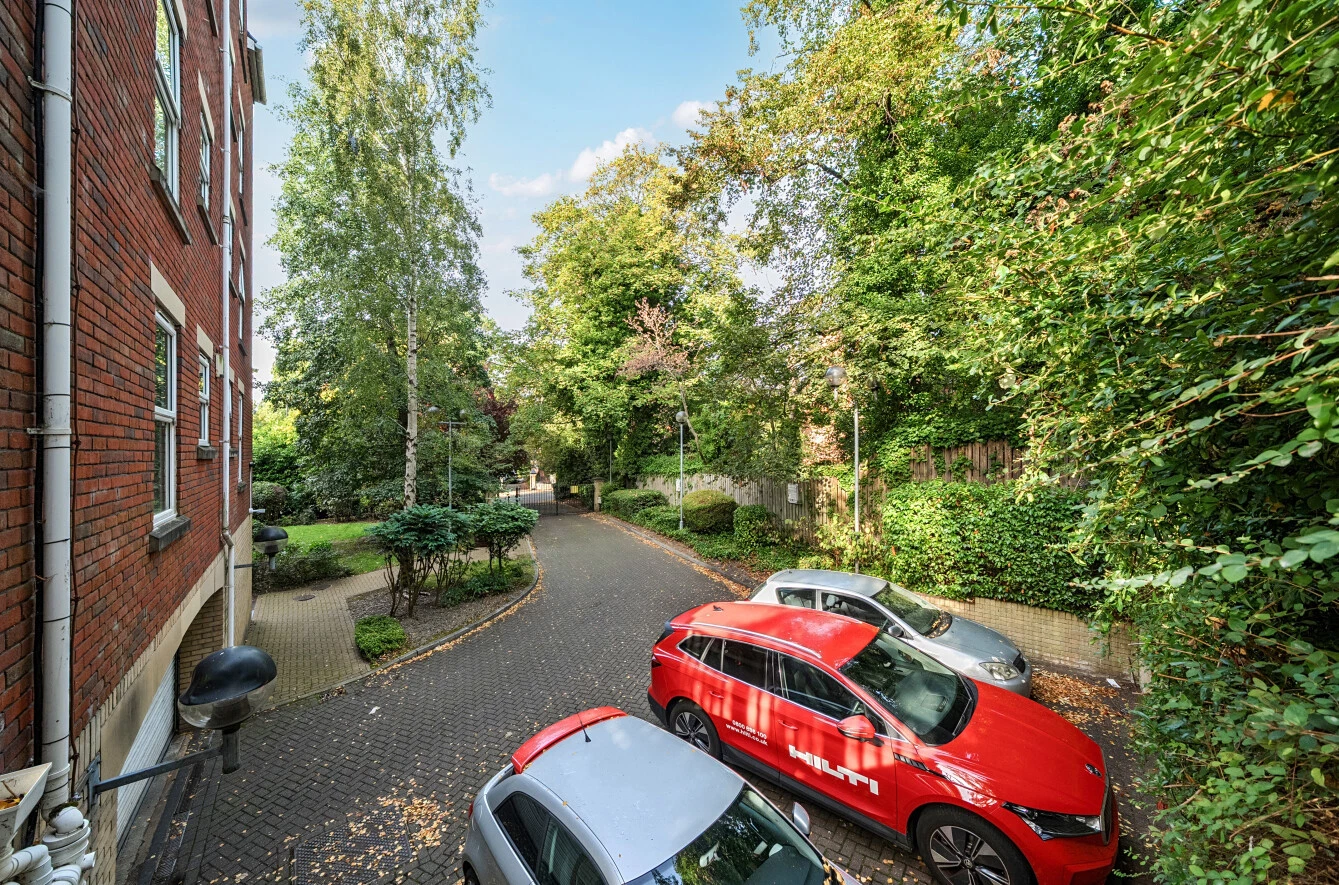 Cardigan Road, Headingley, Leeds, LS6 - image 17