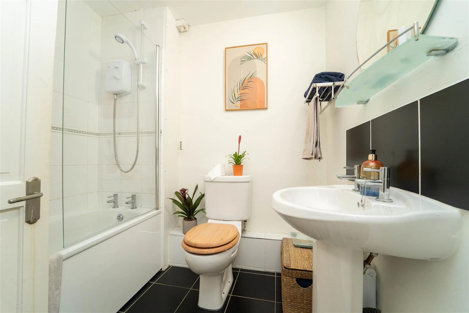 Ashfell Court, Edge Lane, Chorlton - image 8