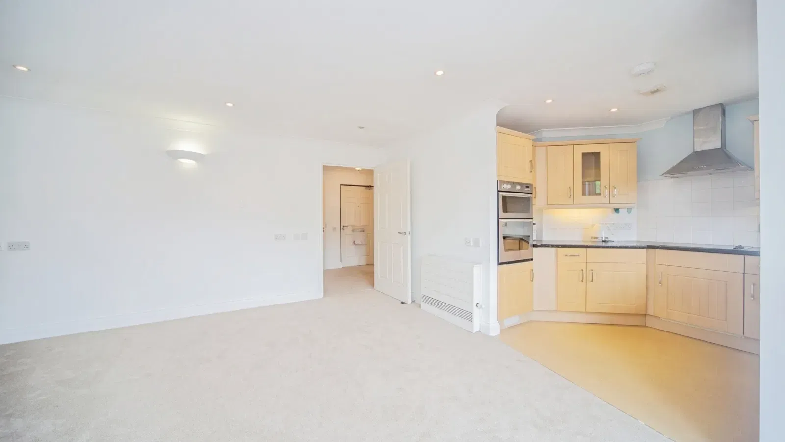 Rollesbrook Gardens, Southampton, Hampshire, SO15 - image 4
