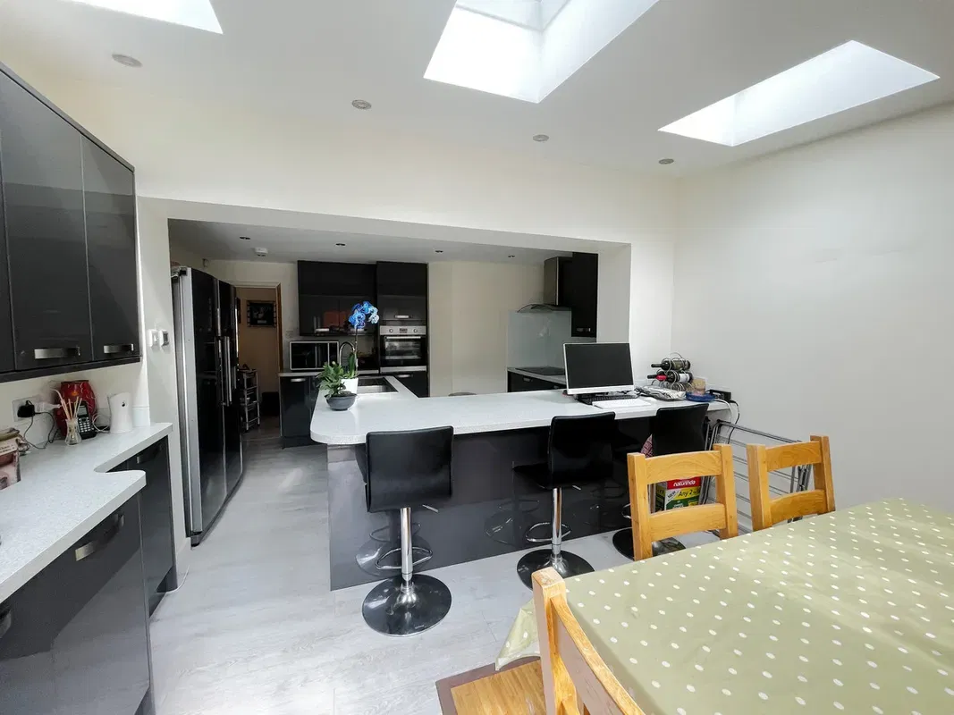 Sixpenny Close, Poole, BH12 4 - image 5