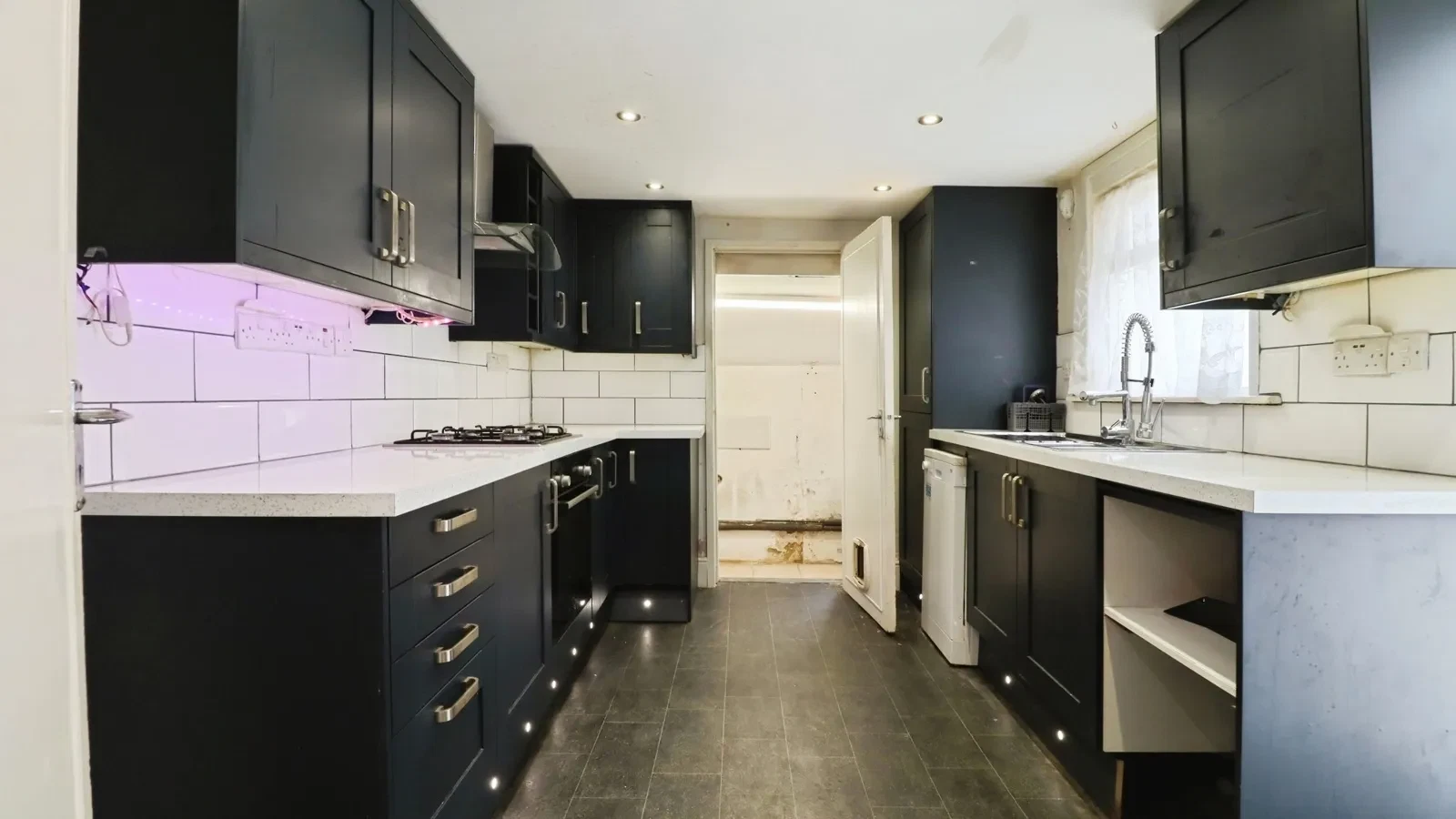 Diana Street, Cardiff, South Glamorgan, CF24 - image 3