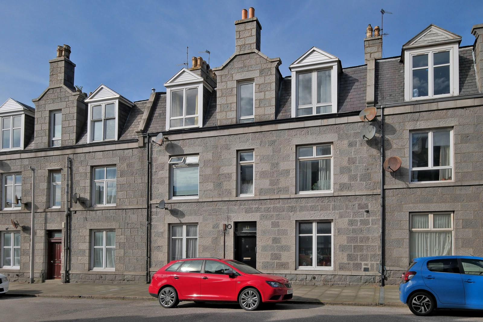 Top floor flat, Aberdeen, AB24 3PH - image 12