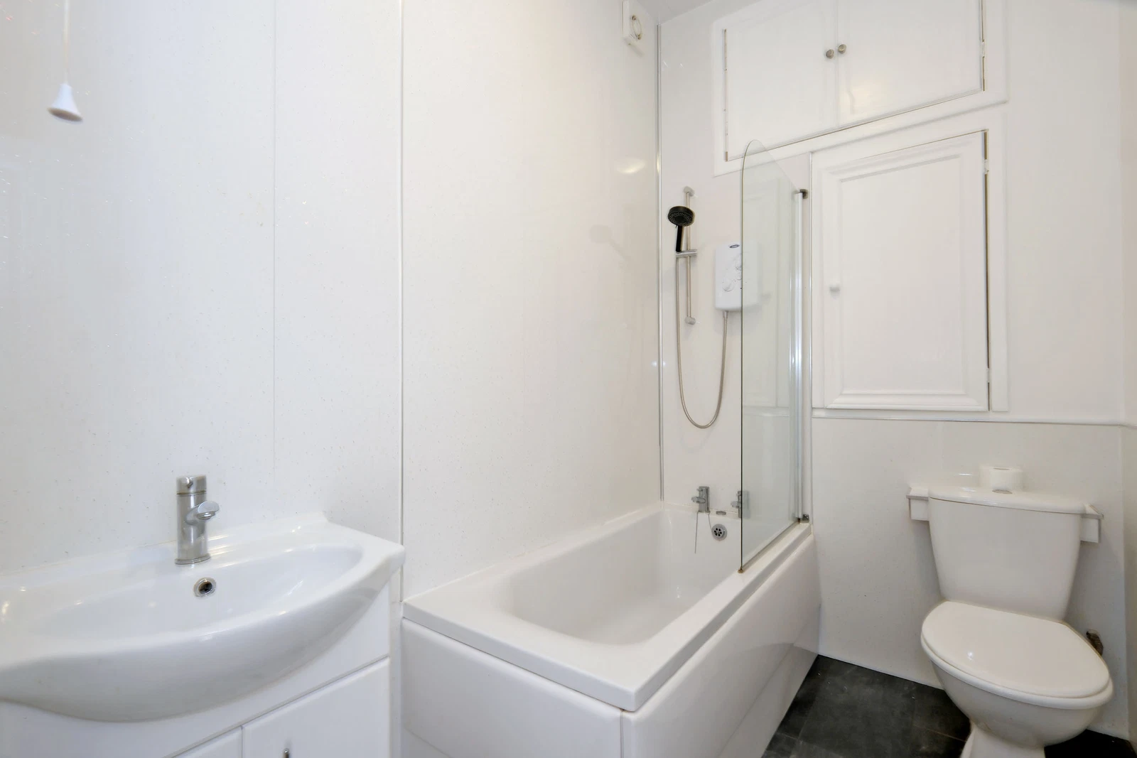 Top floor flat, Aberdeen, AB24 3PH - image 7