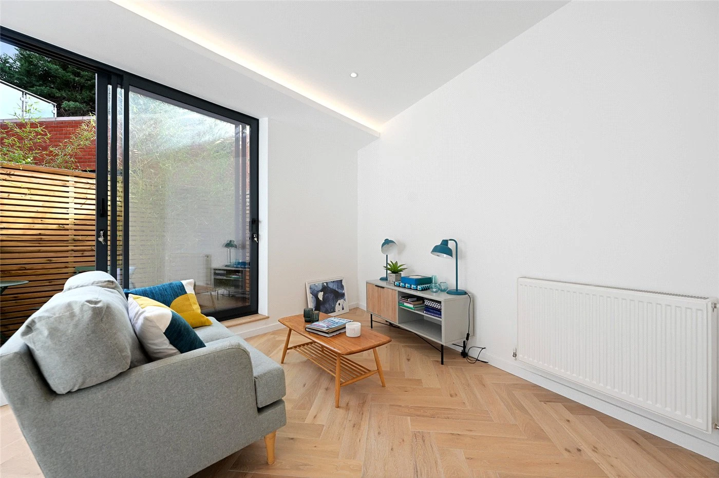 Jeddo Road, London, W12 - image 11