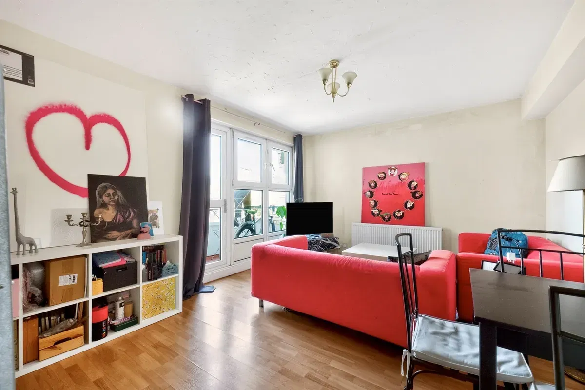 Castlecombe Drive, London - image 1
