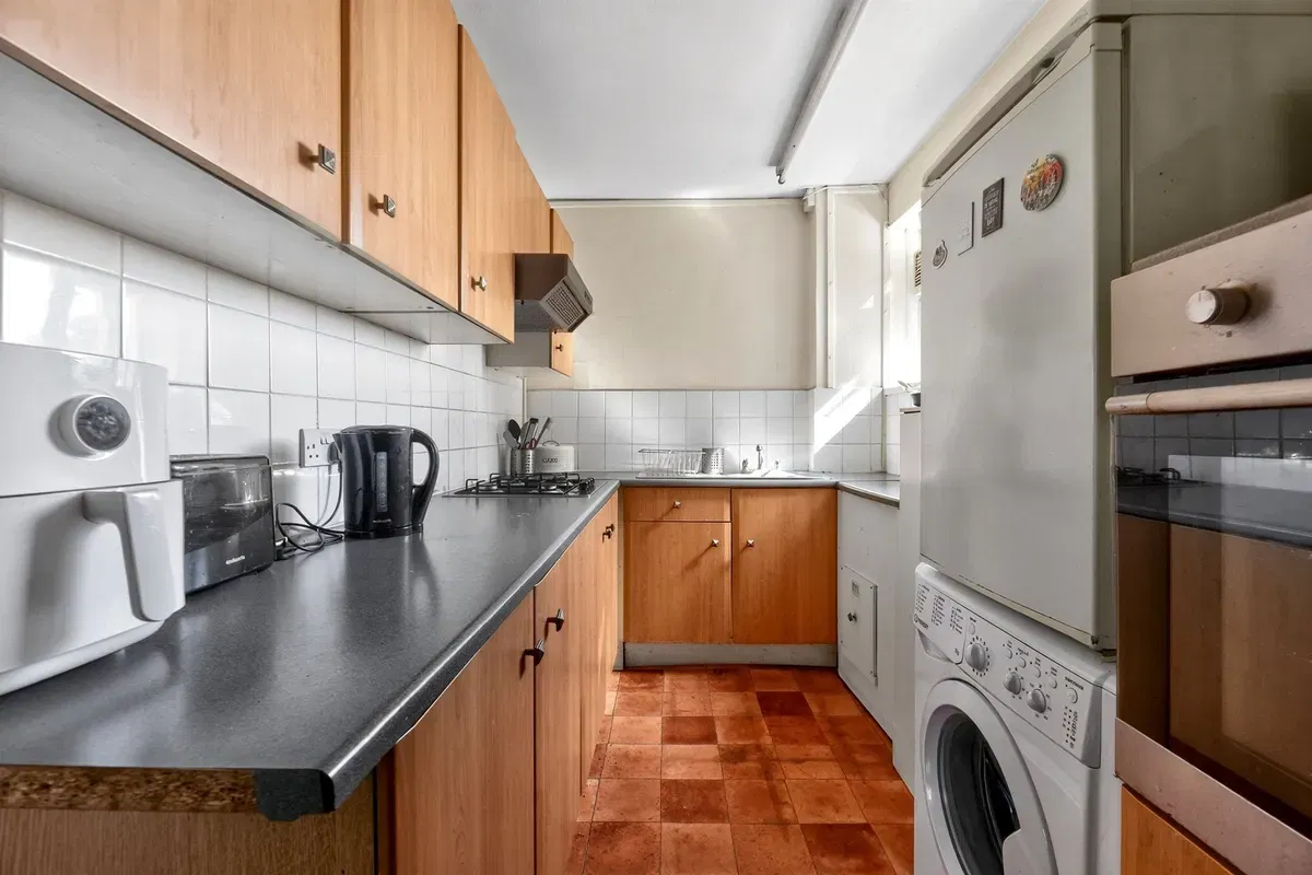 Castlecombe Drive, London - image 2