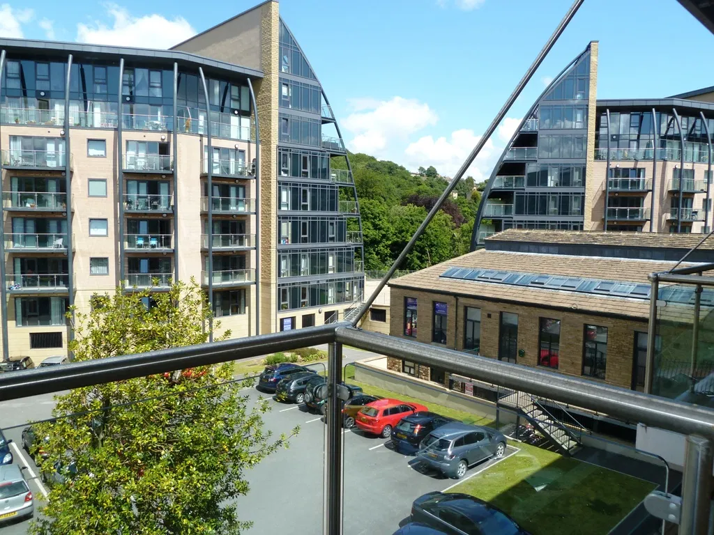 31 Masons Mill, Victoria Mills, Salts Mill Road, West Yorkshire, BD17 7EA - image 5