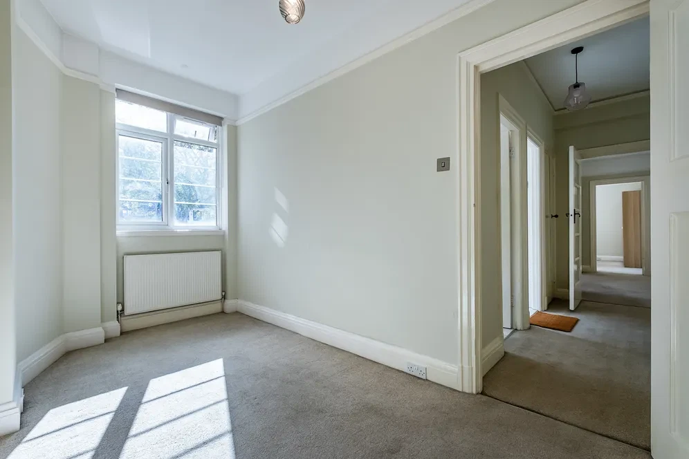 Pembroke Road, London, W8 - image 11