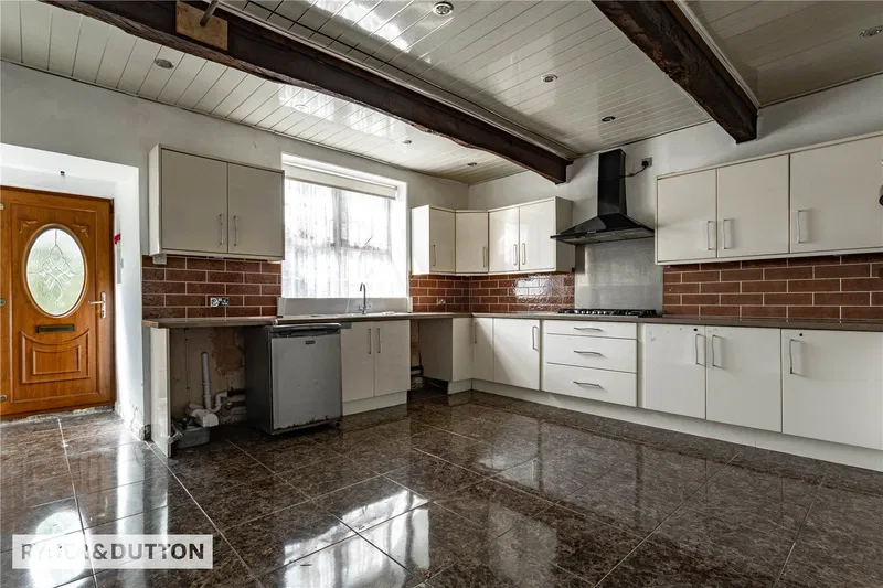 Spotland Road, Spotland, OL12 7AG - image 3