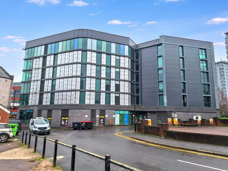 Room 113 Apt 2, Rooms 213, 214 & 215 Apt 4 & Room 513 Apt 10, 14 Beeley Street, Sheffield, South Yorkshire S2 4LP - image 1
