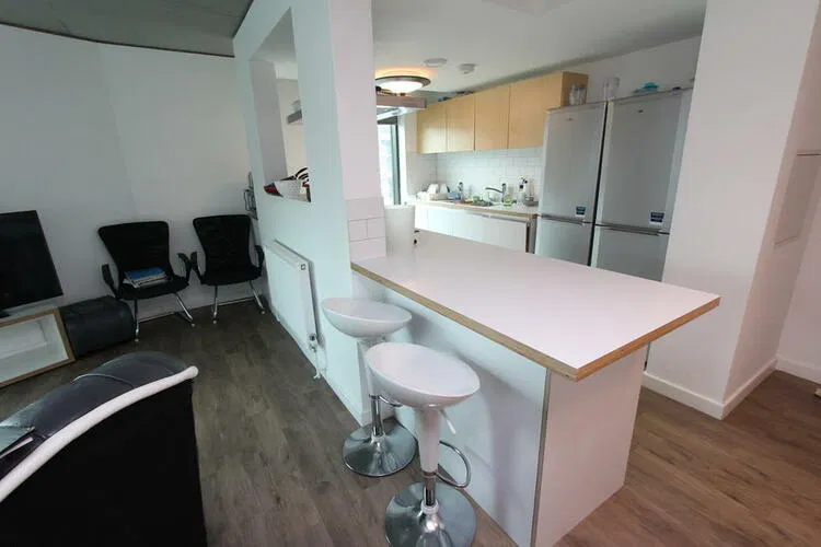 Room 113 Apt 2, Rooms 213, 214 & 215 Apt 4 & Room 513 Apt 10, 14 Beeley Street, Sheffield, South Yorkshire S2 4LP - image 2